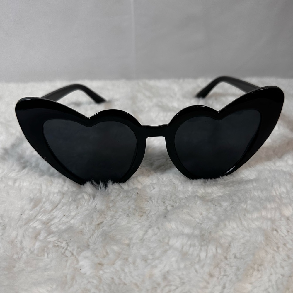 Heart Love Fashion Women's Gift Sunglasses 😎 - Picture 4 of 8